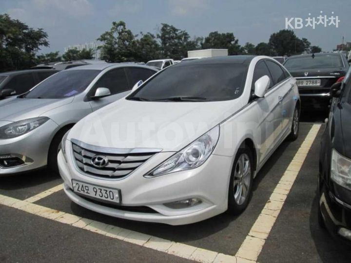 Hyundai Sonata 2010 — 2