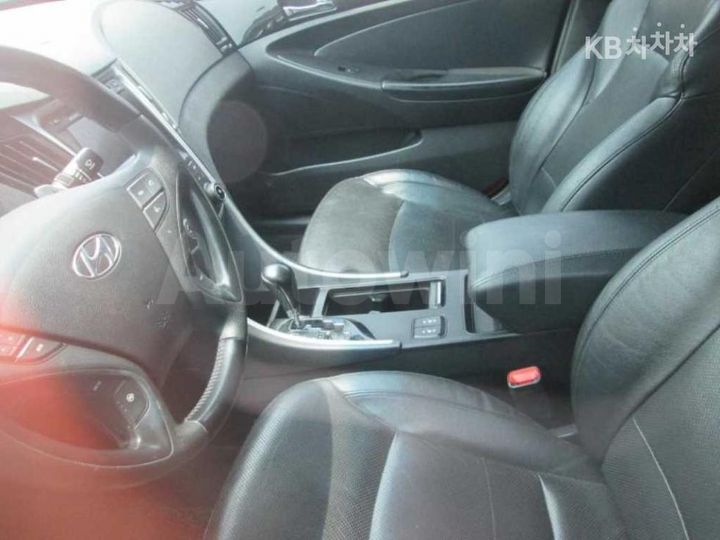 Hyundai Sonata 2010 — 5