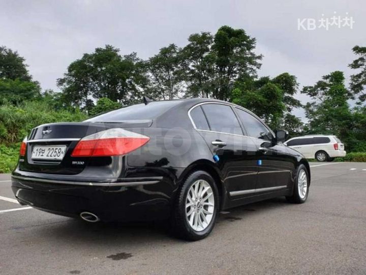 Hyundai Genesis 2008 — 4