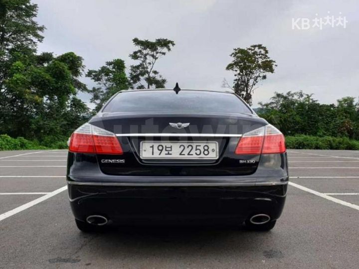 Hyundai Genesis 2008 — 5