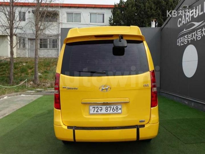 Hyundai Starex 2011 — 3