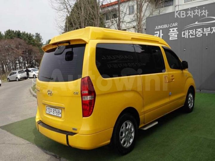 Hyundai Starex 2011 — 4