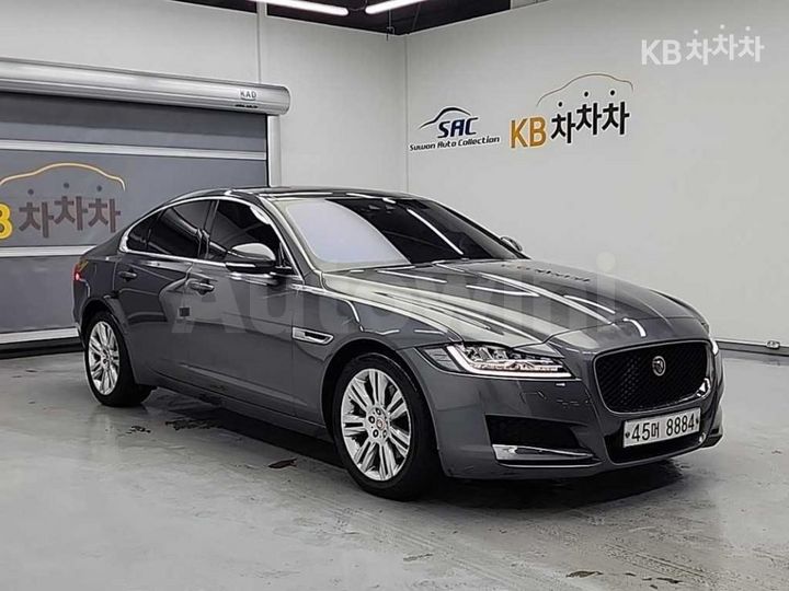 Jaguar XF 2017 — 4