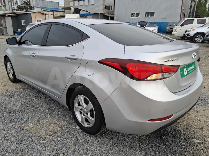 Hyundai Avante 2015 — 4