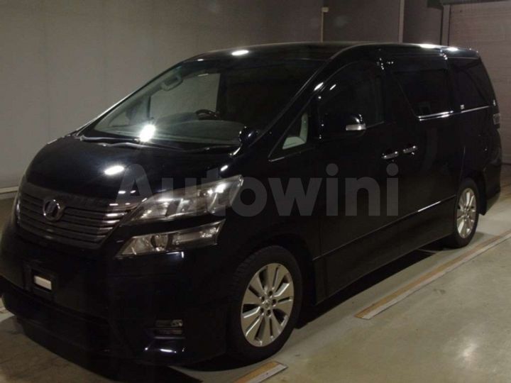 Toyota Vellfire 2009 — 3