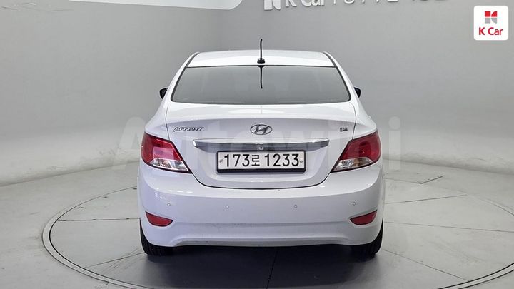 Hyundai Accent 2018 — 4