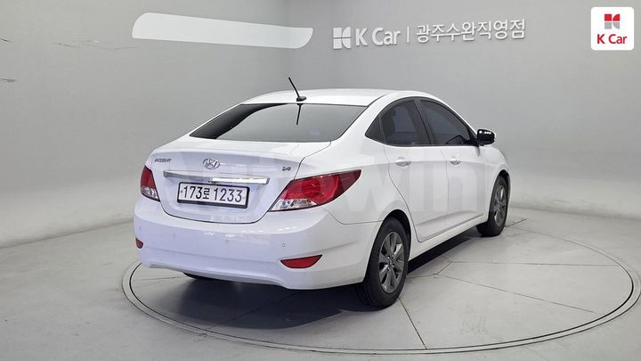 Hyundai Accent 2018 — 5