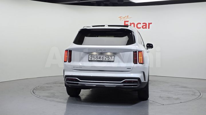 Kia Sorento 2023 — 4