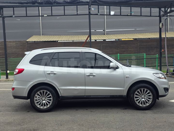 Hyundai SantaFe 2010 — 5