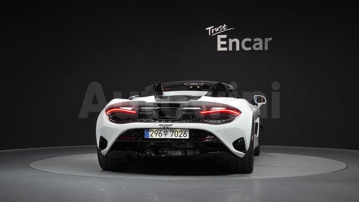 McLaren 750S 2024 — 4