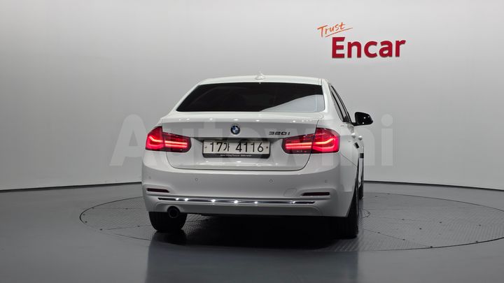 BMW 3 Series 2017 — 4