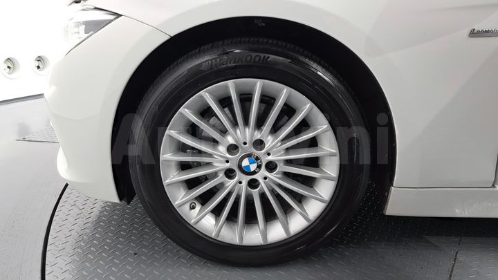 BMW 3 Series 2017 — 5