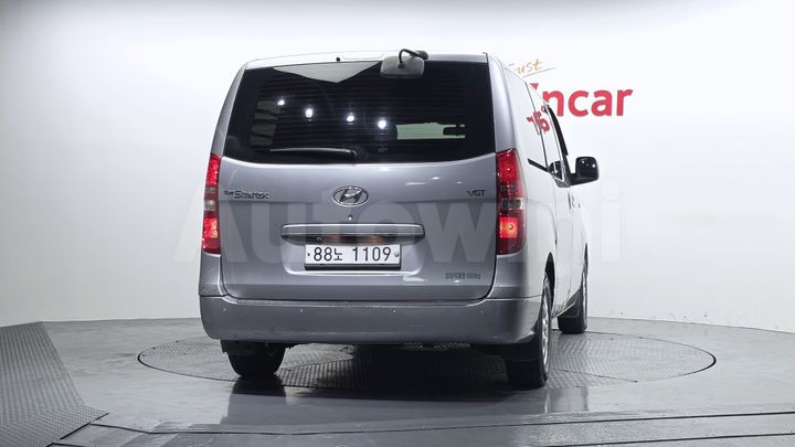 Hyundai Starex 2015 — 4