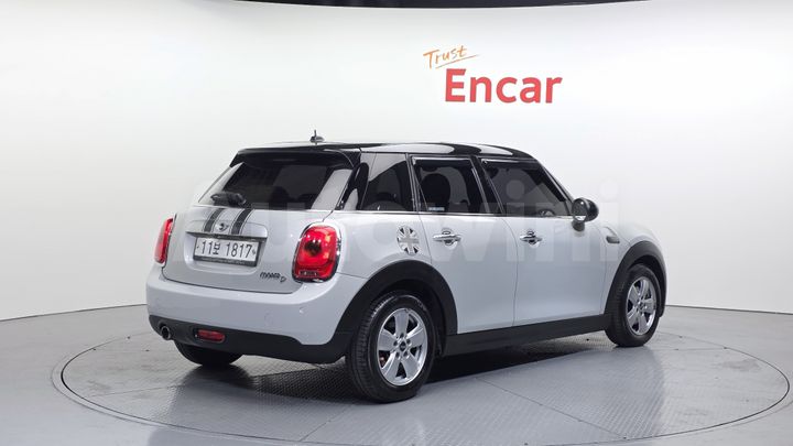 Mini Cooper 2015 — 2