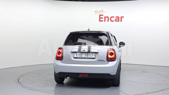 Mini Cooper 2015 — 4