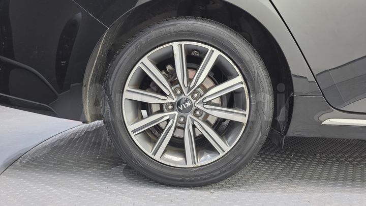 Kia K5 2020 — 5
