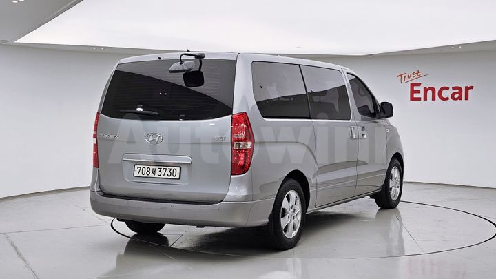 Hyundai Starex 2021 — 2