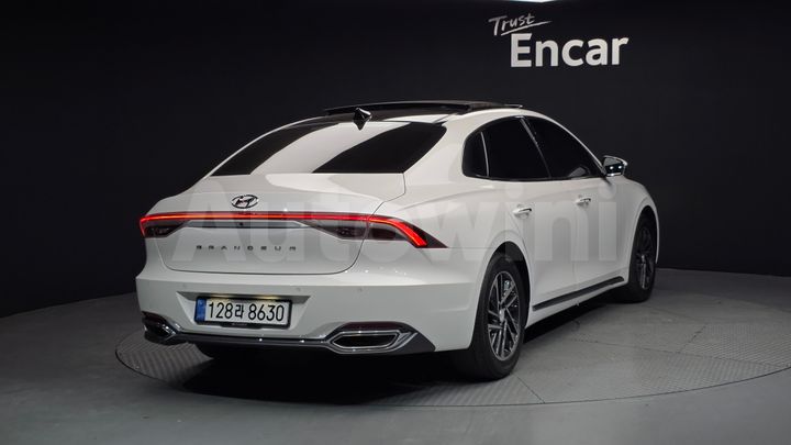 Hyundai Grandeur 2022 — 2