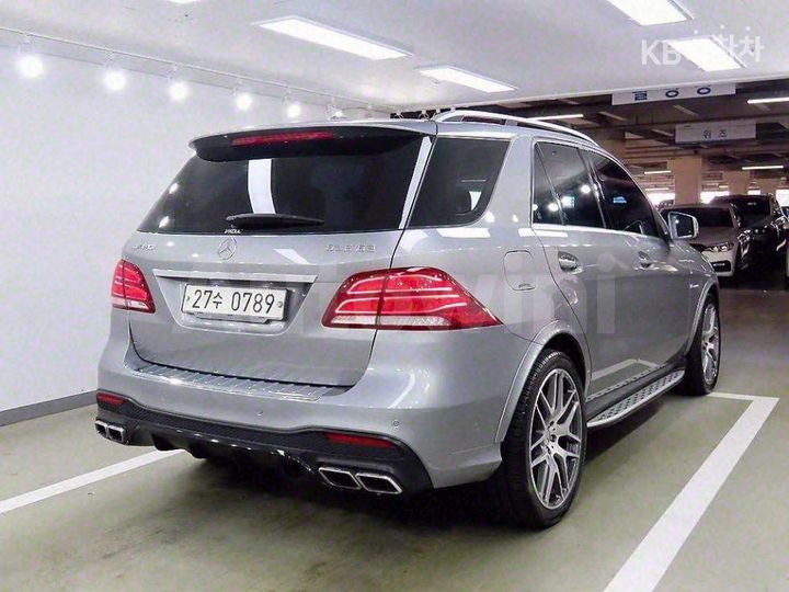Mercedes Benz GLE Class 2016 — 4