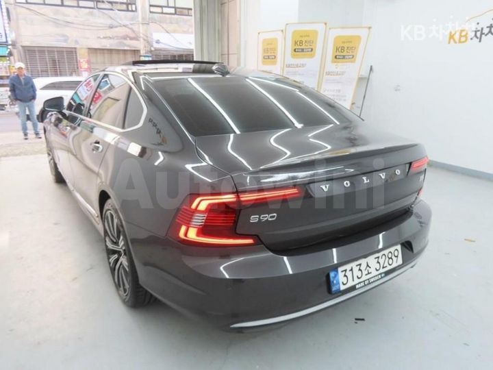 Volvo S90 2022 — 4