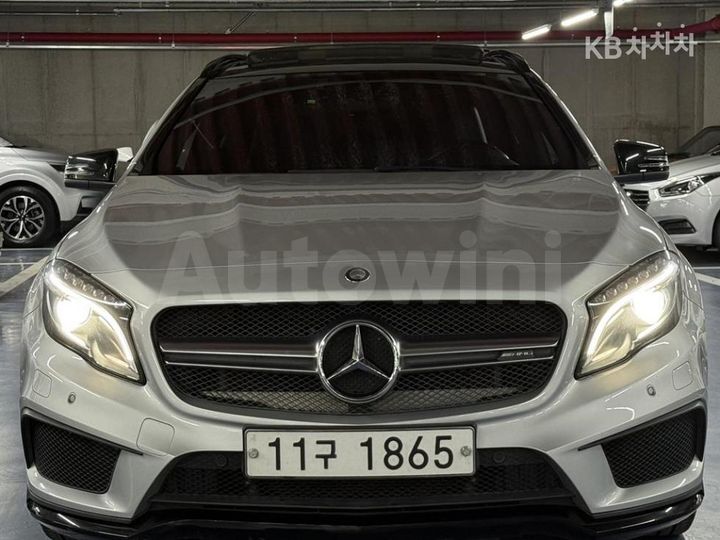 Mercedes Benz GLA Class 2015 — 2