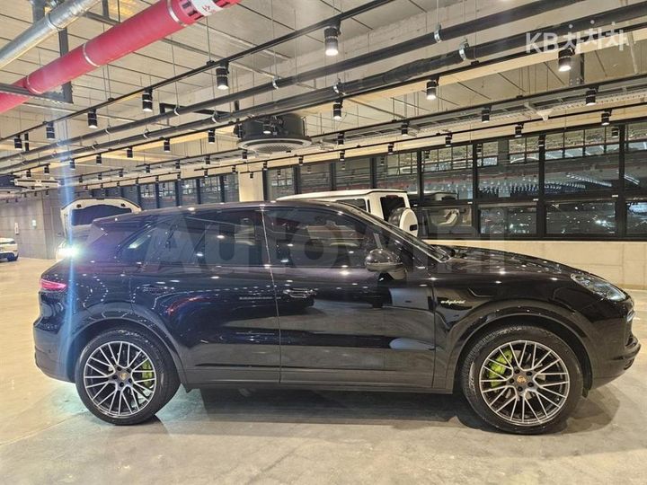 Porsche Cayenne 2022 — 4