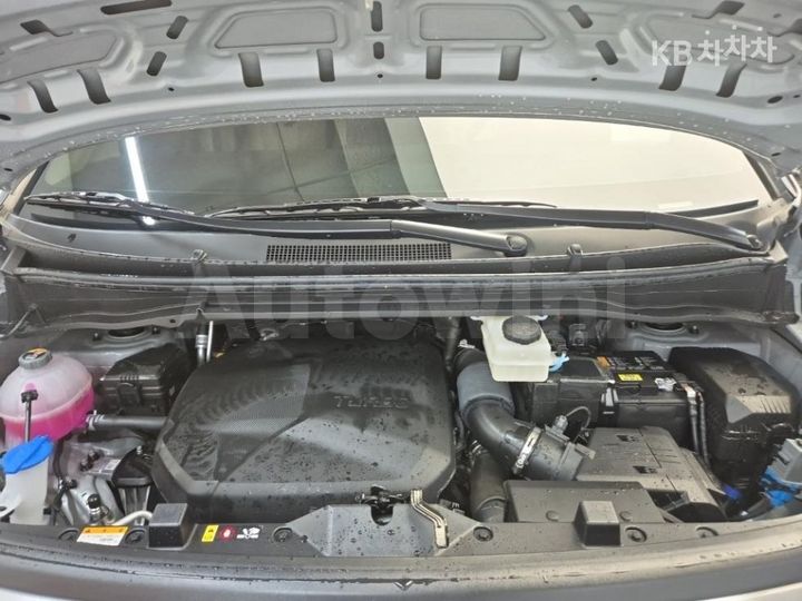 Hyundai Staria 2025 — 5