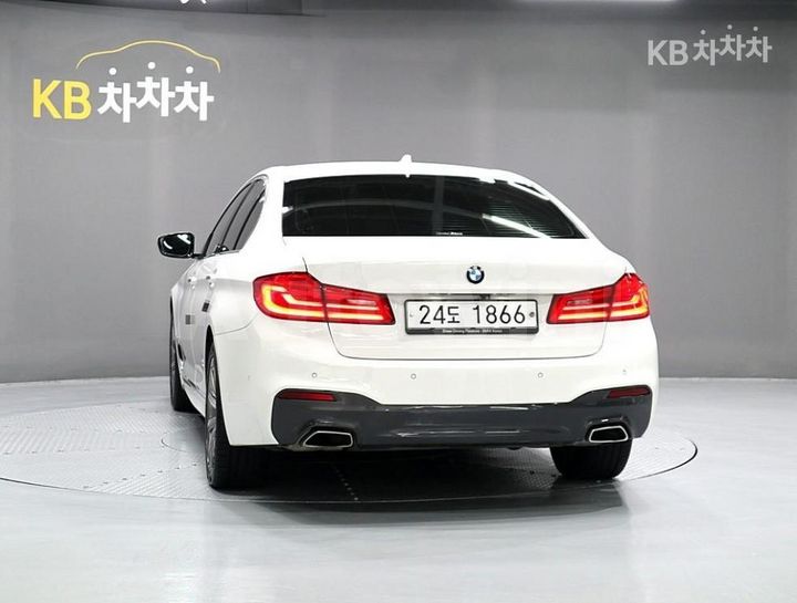 BMW 5 Series 2018 — 4