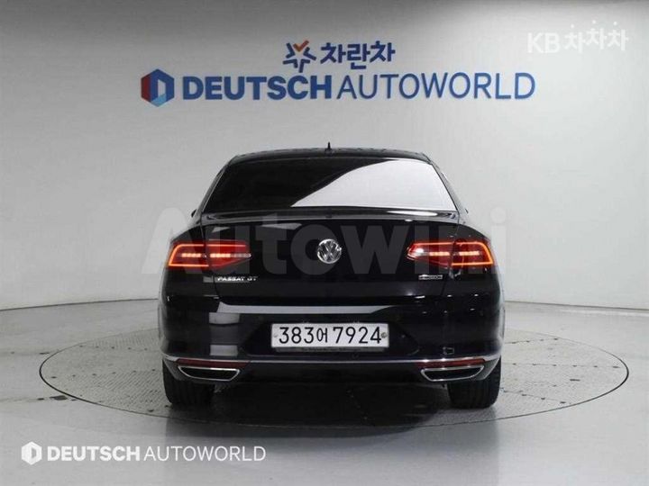 Volkswagen Passat 2018 — 4