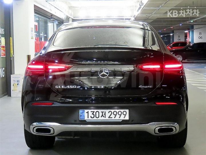 Mercedes Benz GLE Class 2023 — 5