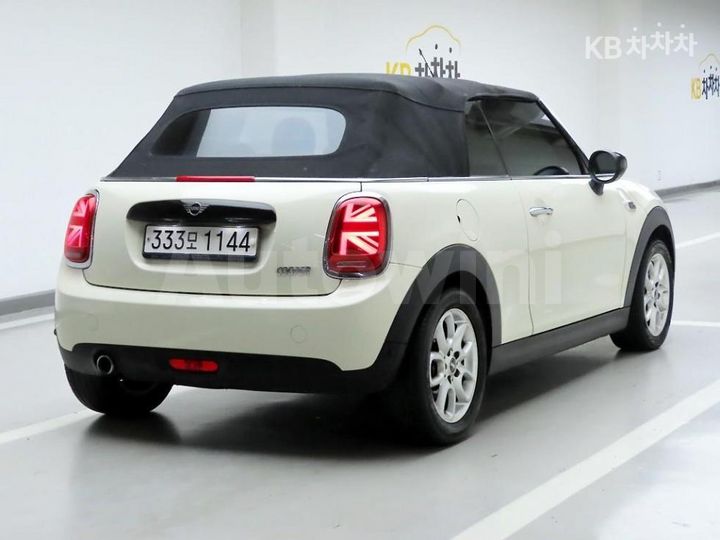 Mini New Convertible 2021 — 4