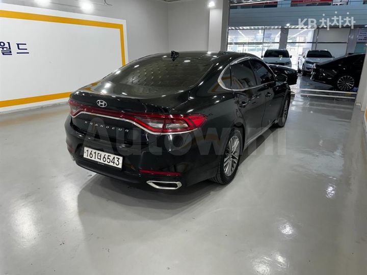 Hyundai Grandeur 2018 — 5