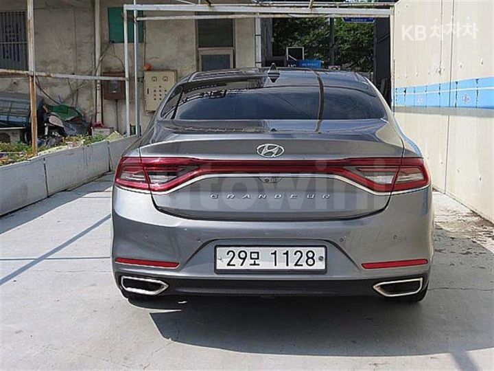 Hyundai Grandeur 2017 — 3