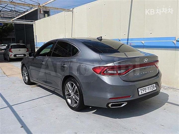 Hyundai Grandeur 2017 — 4