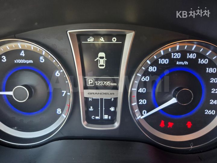 Hyundai Grandeur 2016 — 5