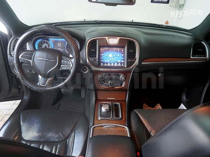 Chrysler 300C 2016 — 5