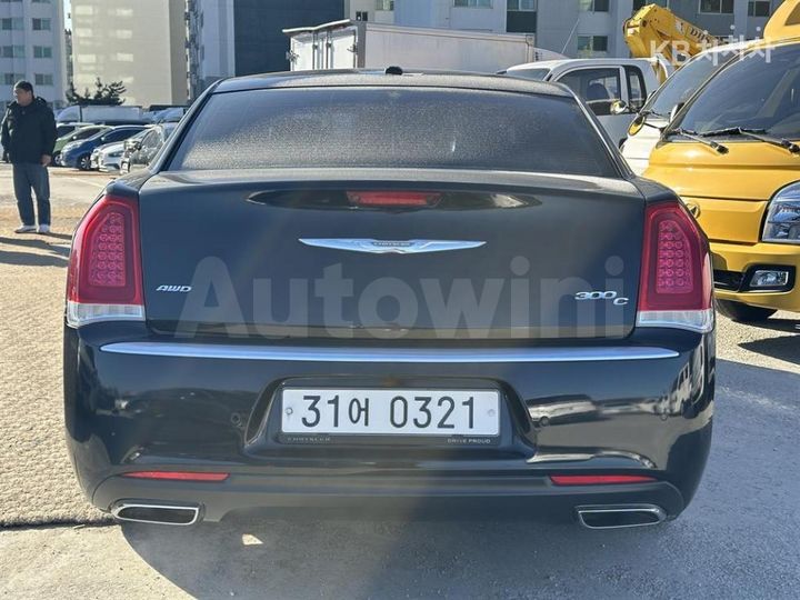Chrysler 300C 2016 — 3