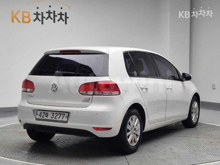 Volkswagen Golf 2011 — 3