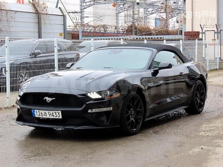 Ford Mustang 2022 — 2