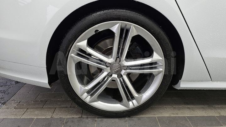 Audi S8 2015 — 5