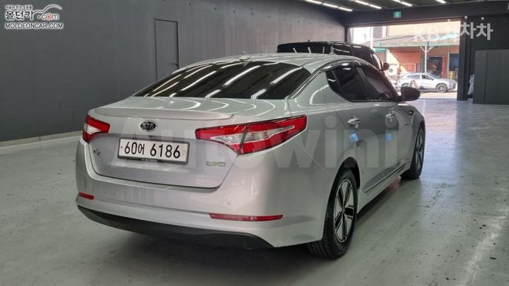 Kia K5 2013 — 2