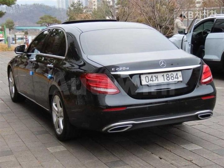 Mercedes-Benz E Class 2017 — 4