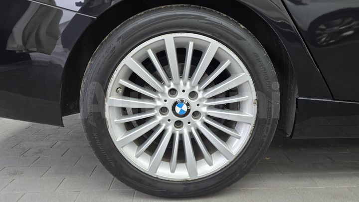 BMW 3 Series 2020 — 5