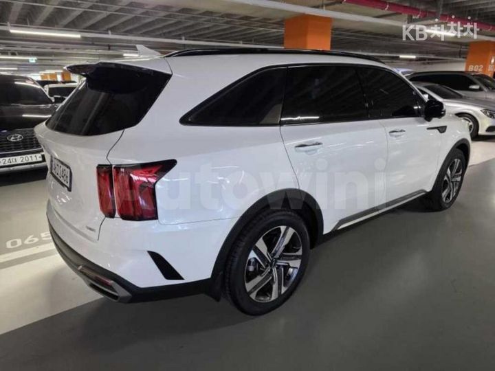 Kia Sorento 2023 — 4