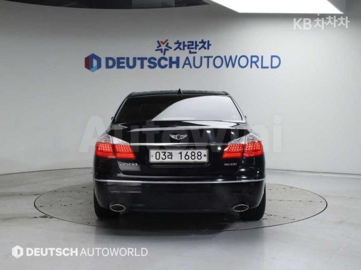 Hyundai Genesis 2011 — 4