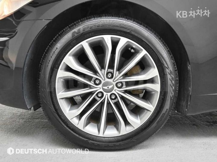 Hyundai Genesis 2011 — 5
