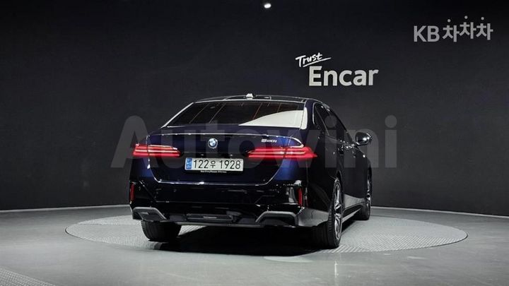 BMW 5 Series 2024 — 4