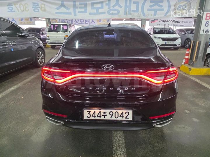 Hyundai Grandeur 2017 — 3