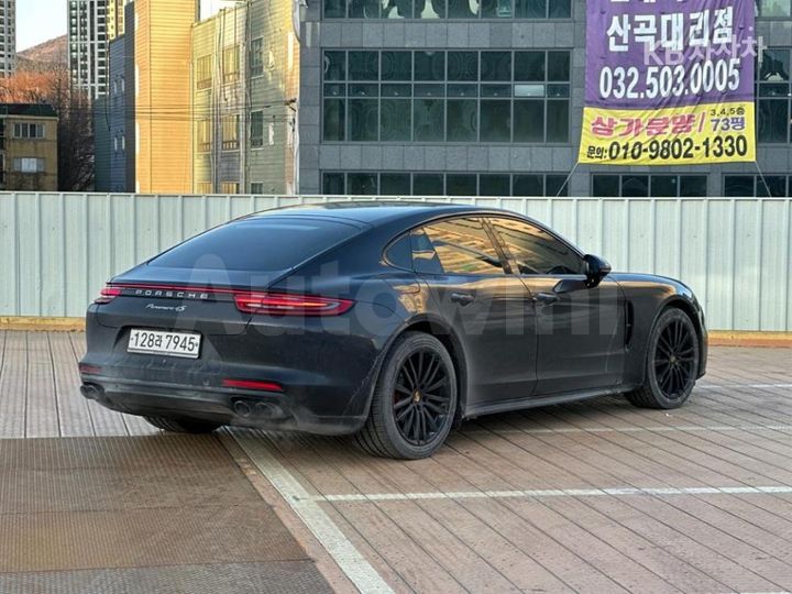 Porsche Panamera 2018 — 3