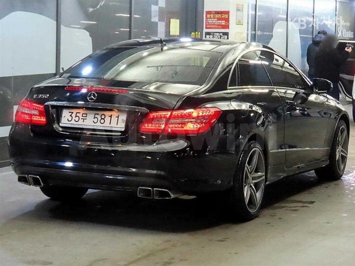 Mercedes-Benz E Class 2010 — 4